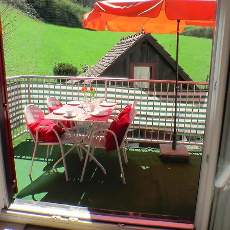 Eggli Apartment